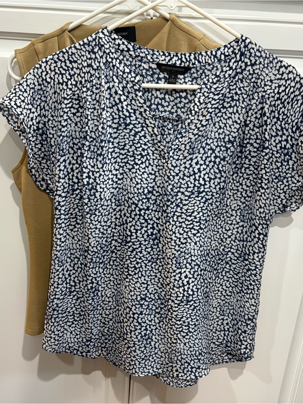 Banana Republic Navy & White Cap-Sleeve Blouse and tan sleeveless. Small.